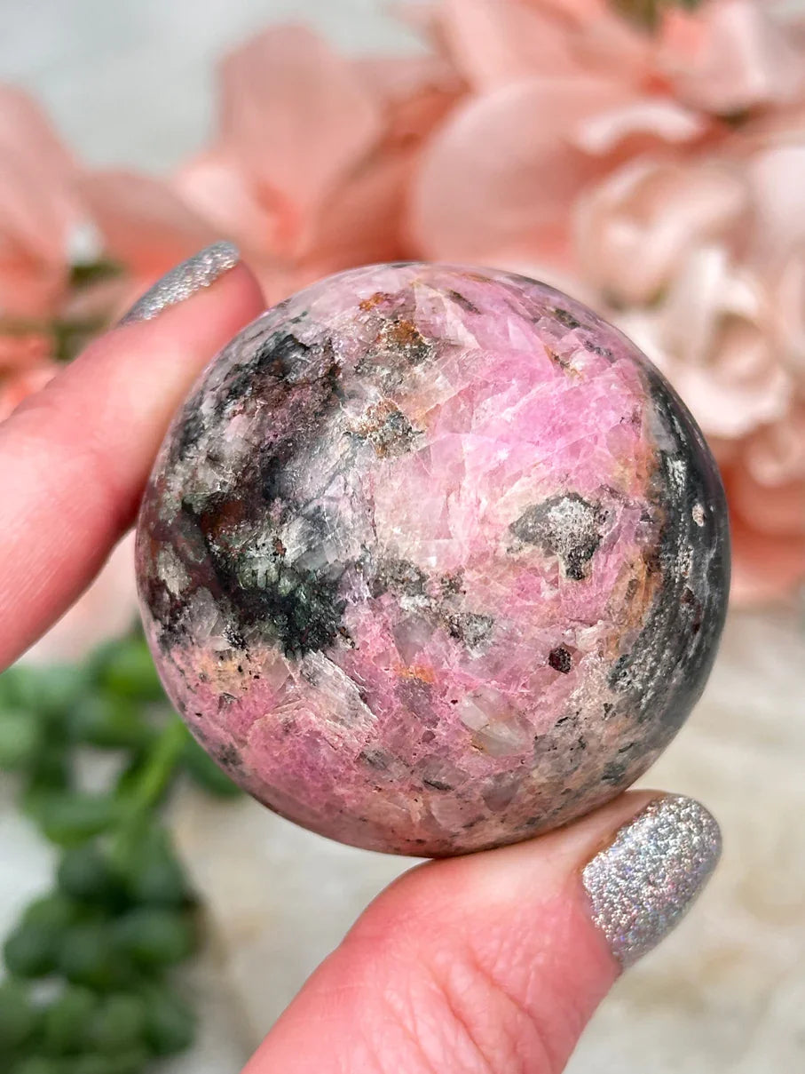 cobaltoan-calcite-sphere