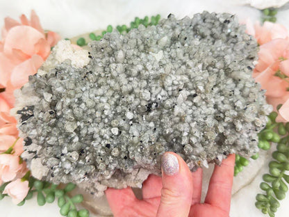 dalnegorsk-russia-gray-quartz-with-black-ilvaite