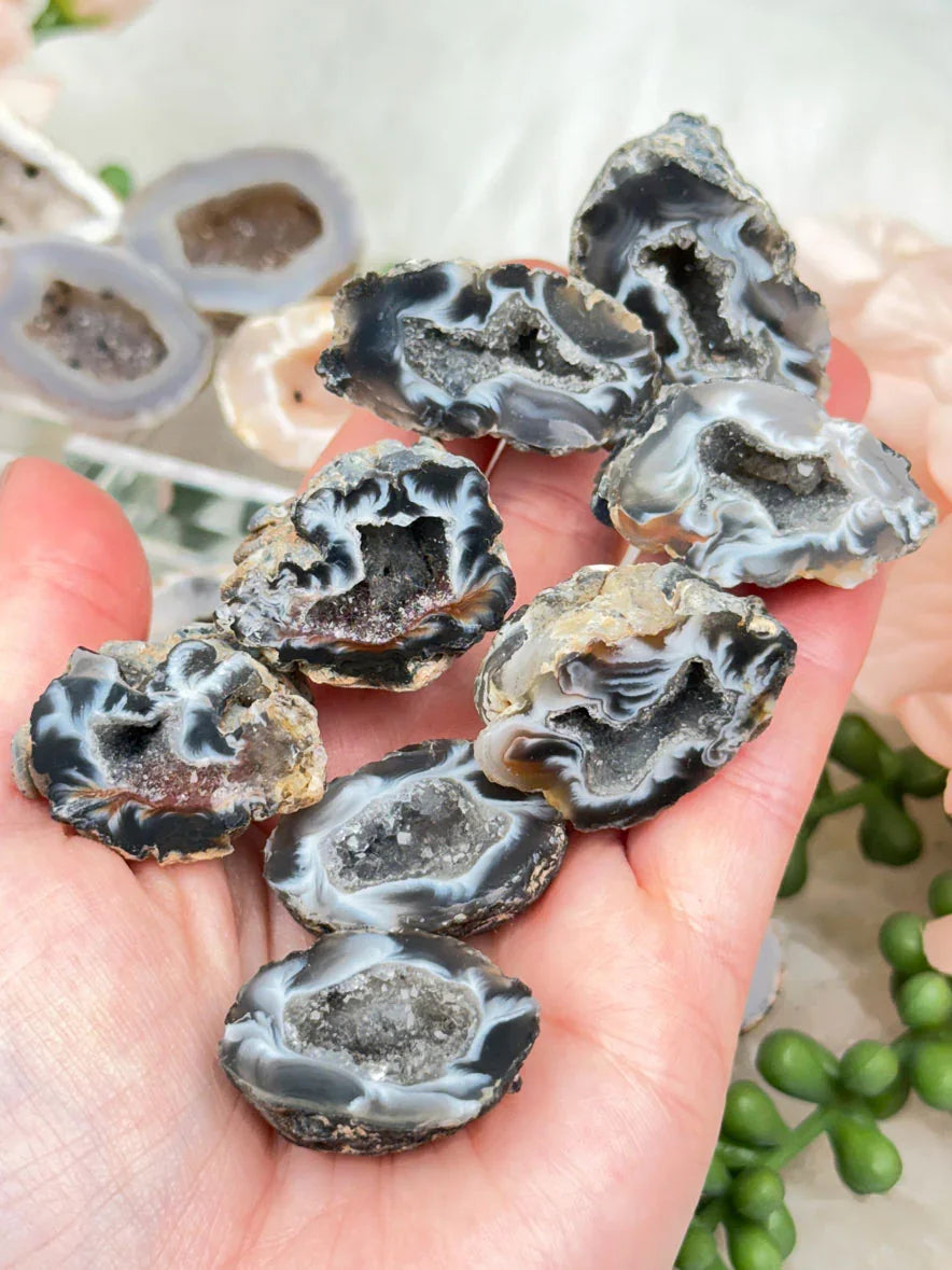 dark-oco-geode-pairs