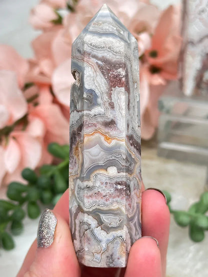 detailed-crazy-lace-agate-point-gray-white-pink