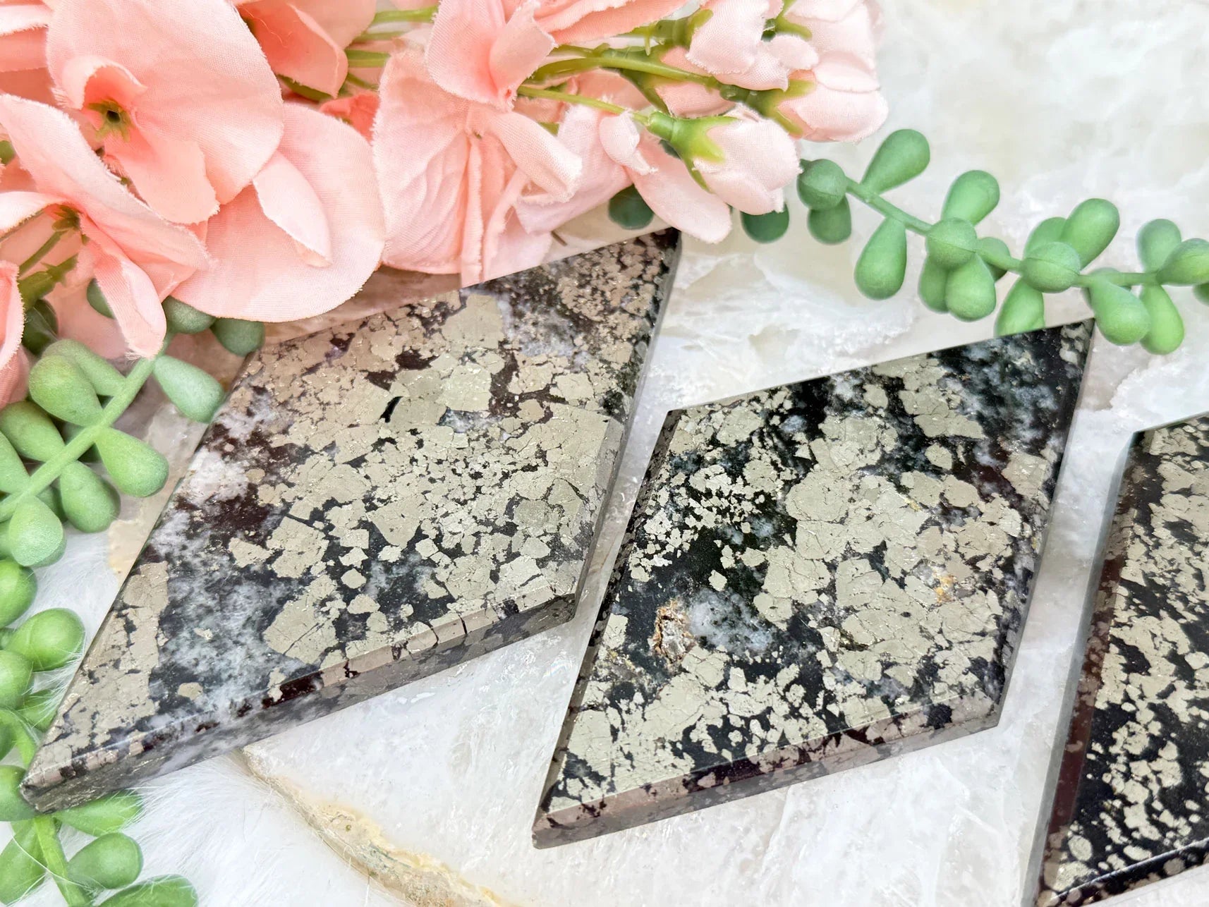 diamond-shape-black-pyrite-slabs