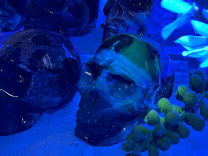 flame-agate-skull-under-uv