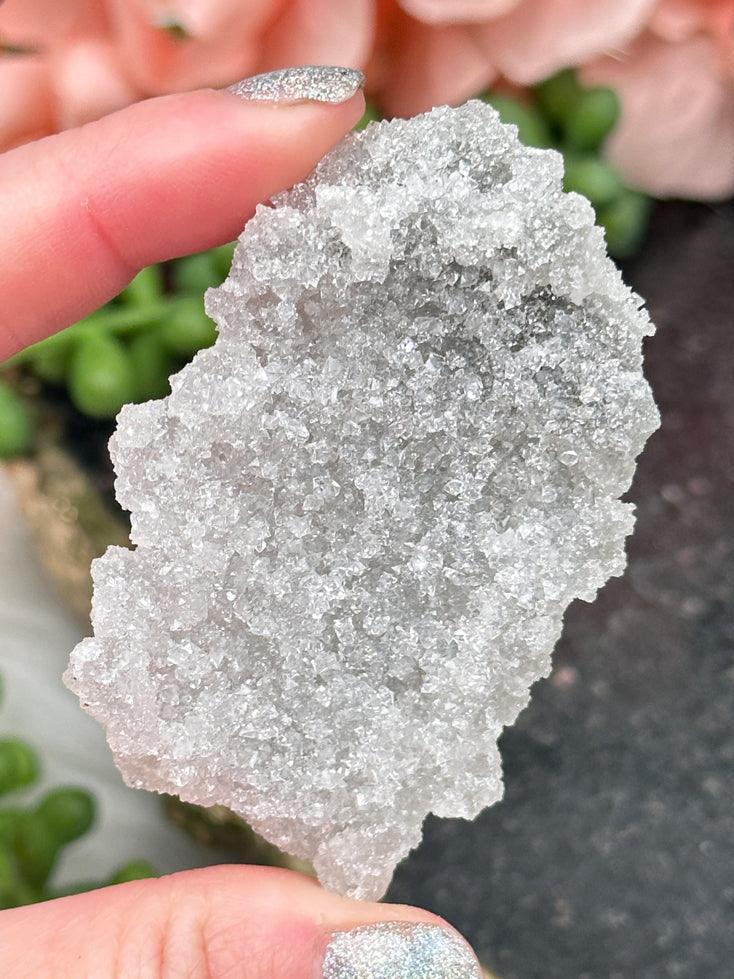 gray-apophyllite-druzy-crystal