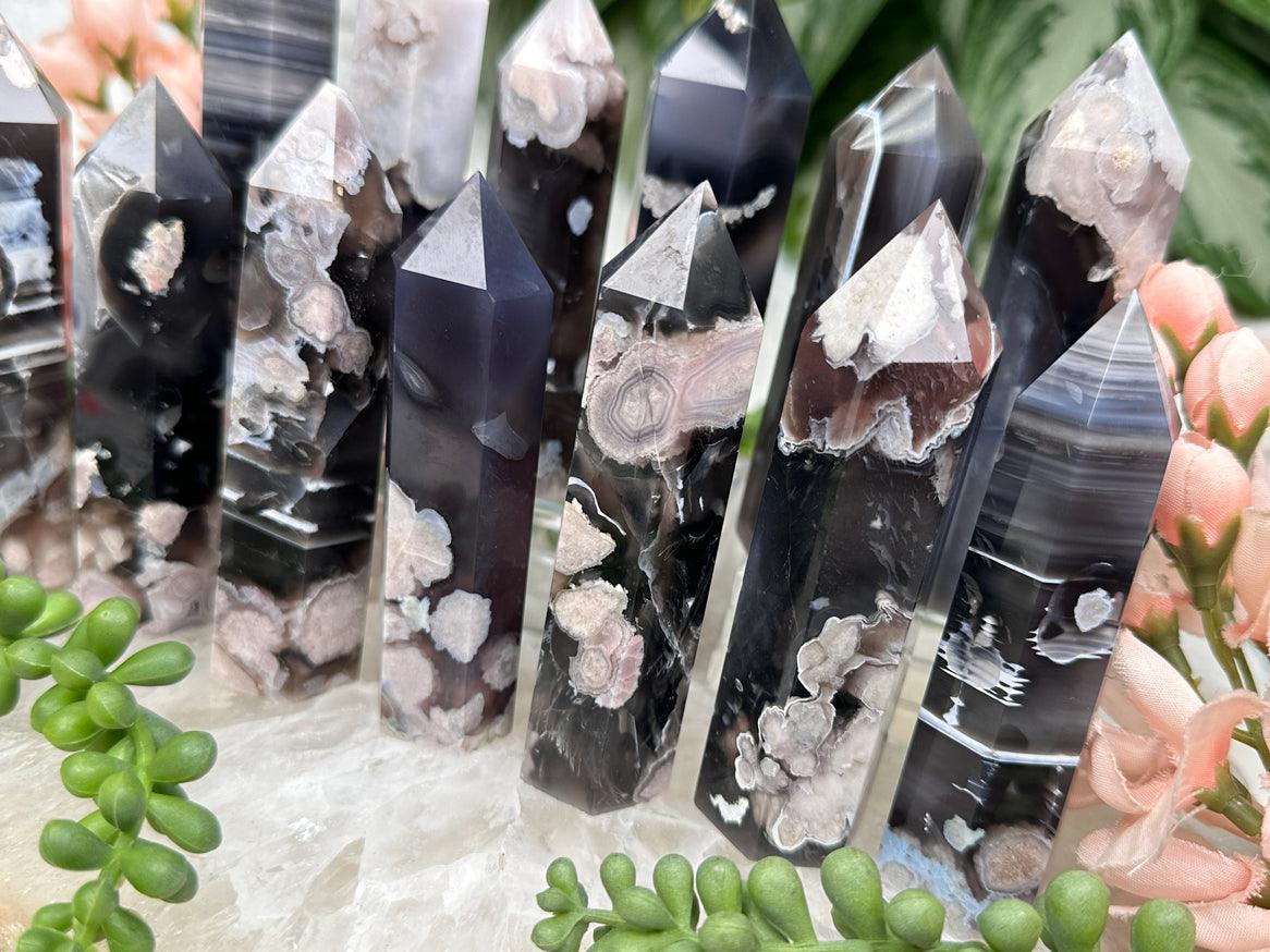 gray-flower-agate-points