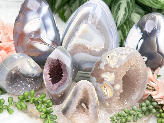 gray-madagascar-agates