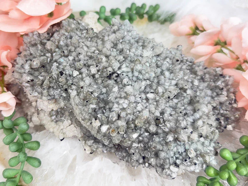 Dalnegorsk Gray Quartz Ilvaite