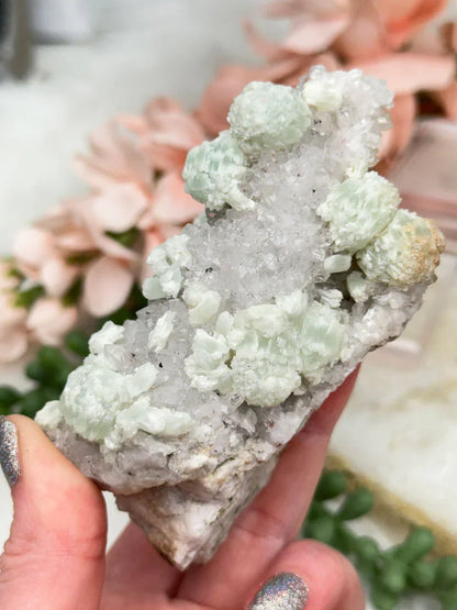 green-prehnite-on-quartz