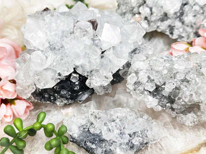 high-end-apophyllite-clusters