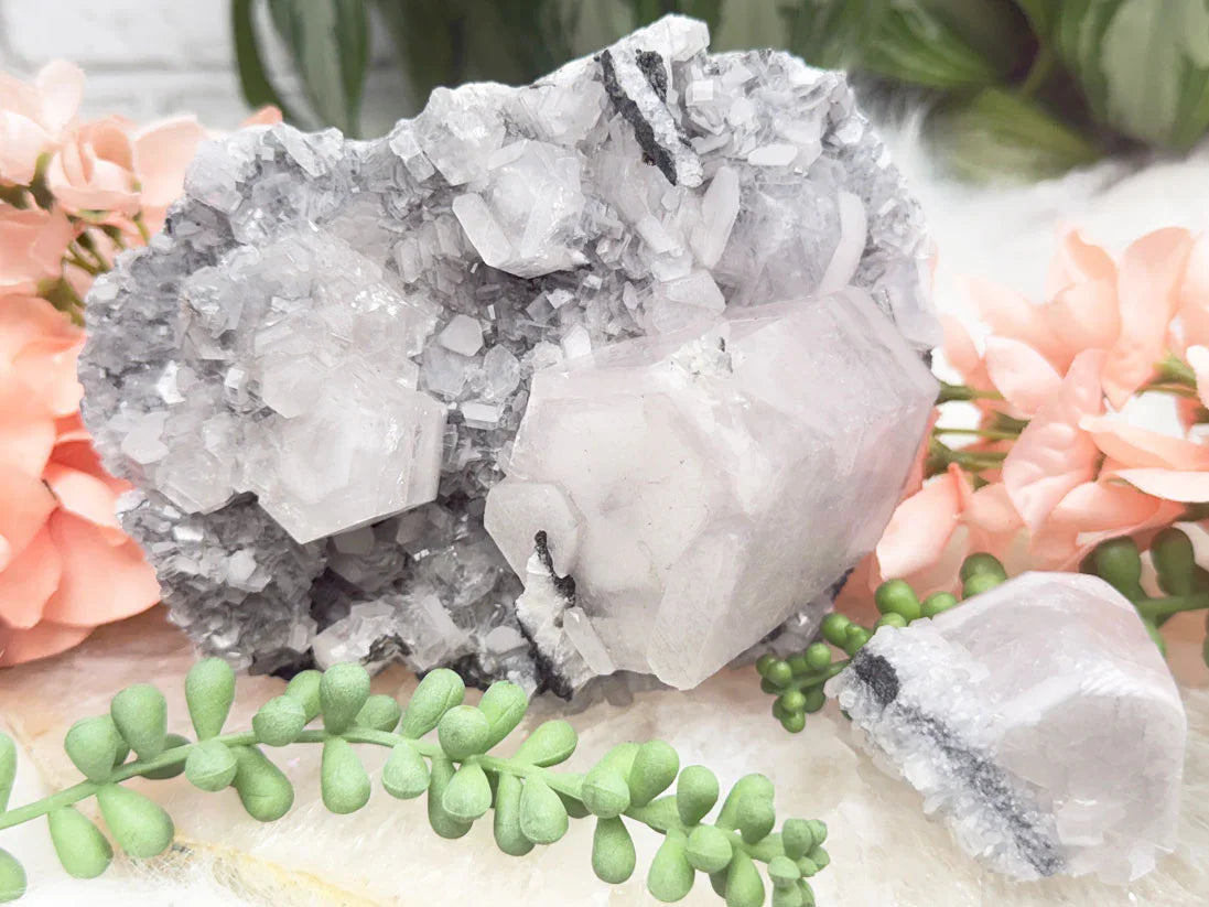 high-end-gray-chinese-calcite-crystals
