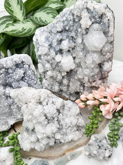 large-gray-apophyllite-crystals