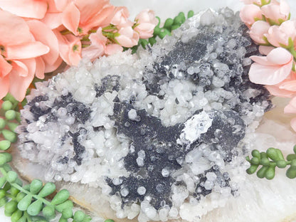 large-gray-white-dalnegorsk-russia-quartz-cluster