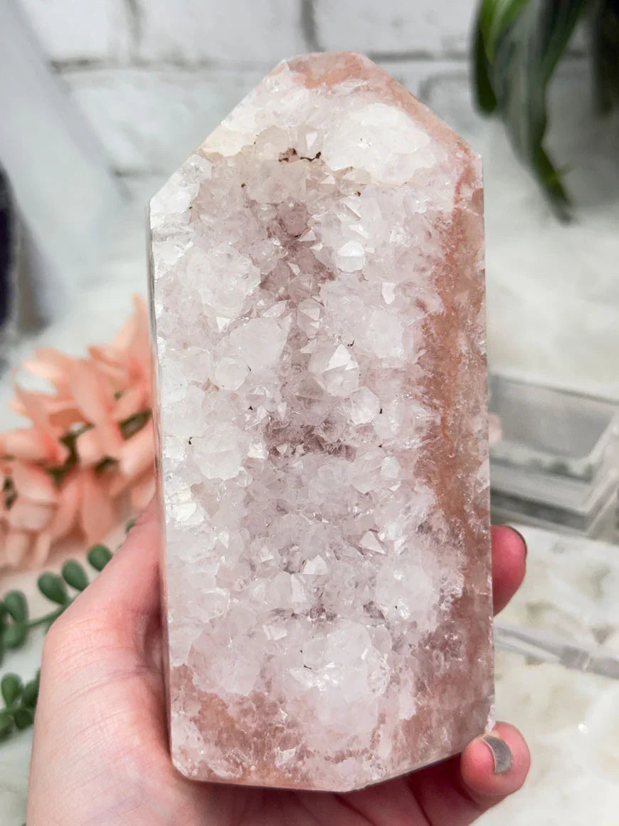 large-pink-quartz-agate-point