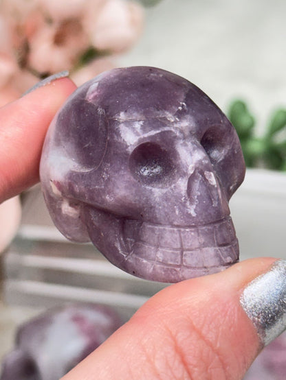 lepidolite-skull
