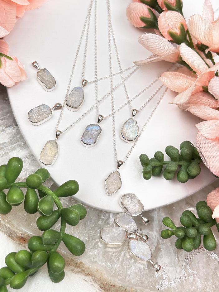 moonstone-birthstone-necklace