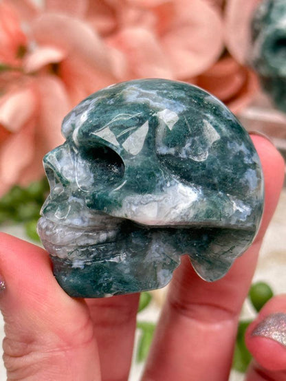 moss-agate-skull