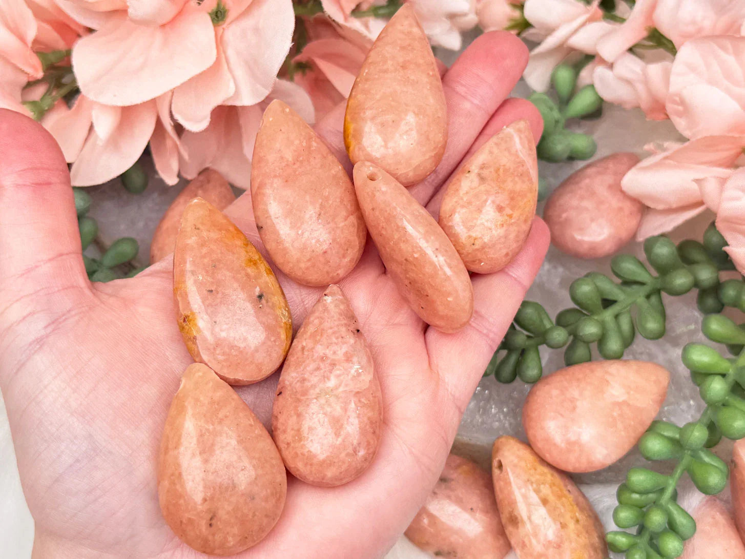 pink-cipolin-stone-pendants