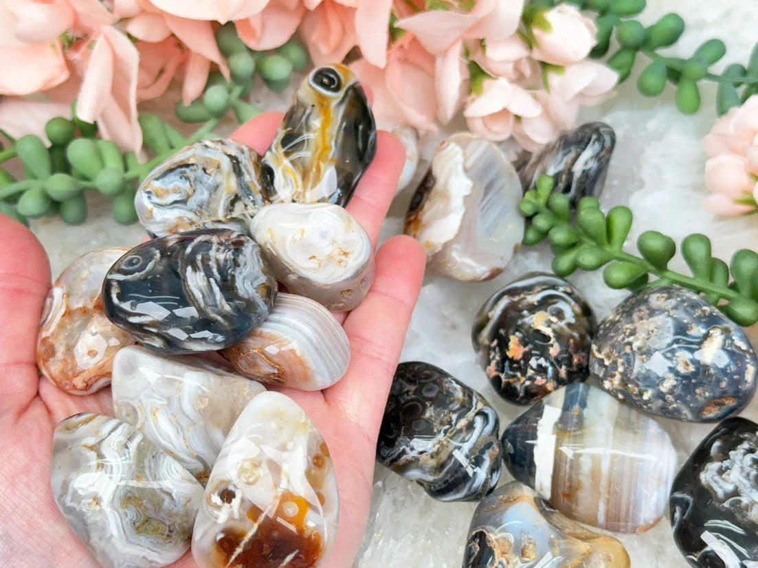 polished-enhydro-oco-geodes