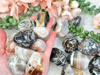 polished-enhydro-oco-geodes