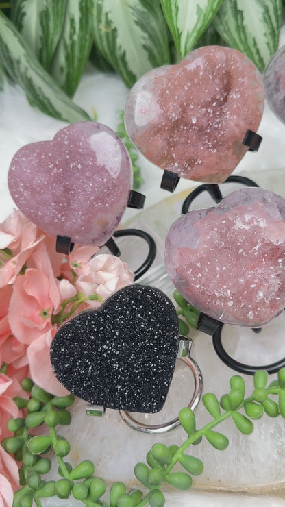 pink-black-uruguay-amethyst-hearts