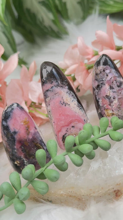 small-peruvian-pink-opal-freeforms