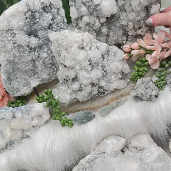 large-gray-apophyllite-chalcedony-clusters