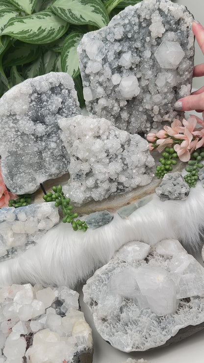 large-gray-apophyllite-chalcedony-clusters
