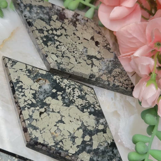 diamond-shape-black-pyrite-slabs