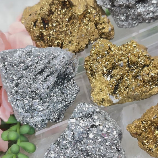 silver-gold-metallic-aura-quartz-crystals