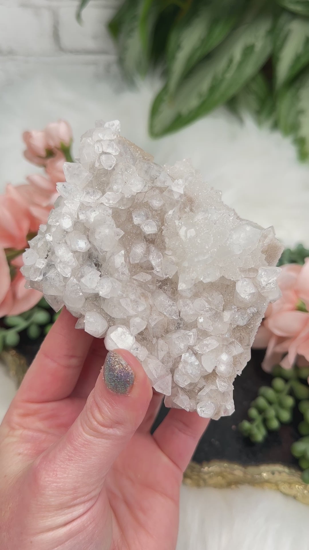chalcedony-apophyllite-optical-calcite