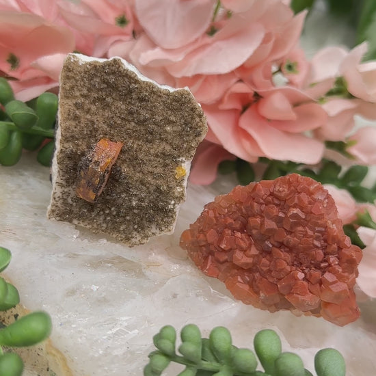 orange-crystal-specimens-wulfenite-calcite