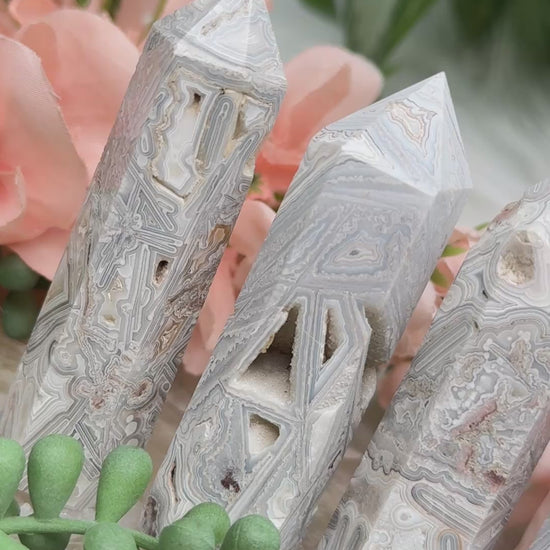 gray-white-crazy-lace-agate-points-from-mexico