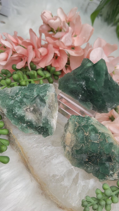 UV Madagascar Green Fluorite