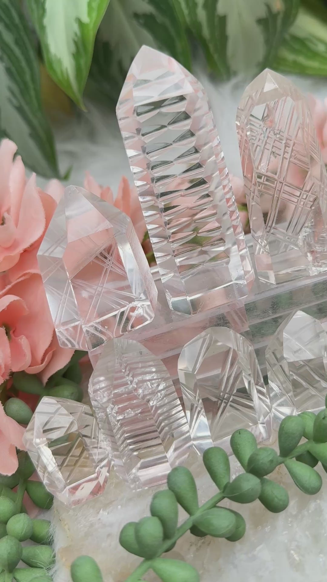 walter-lopez-carved-quartz-points