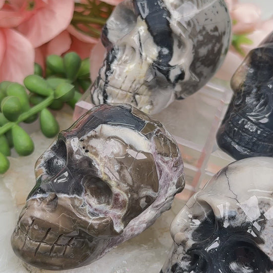 flame-agate-skull-crystals