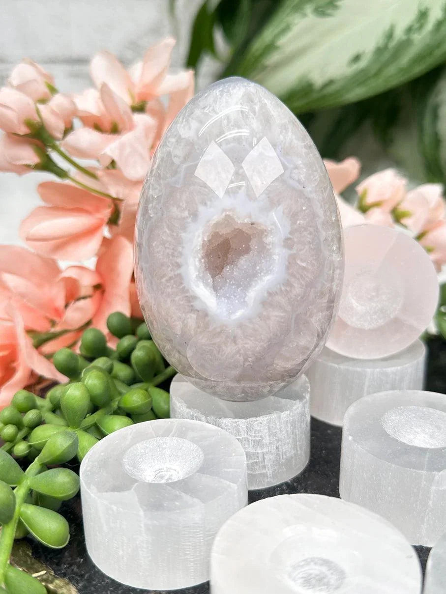 selenite-crystal-egg-stand