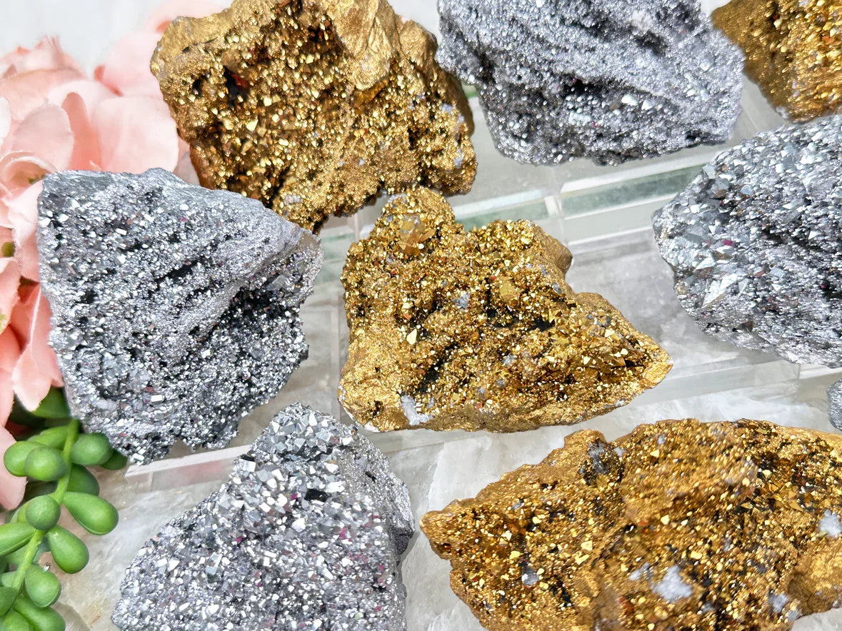 silver-gold-metallic-aura-quartz-crystals