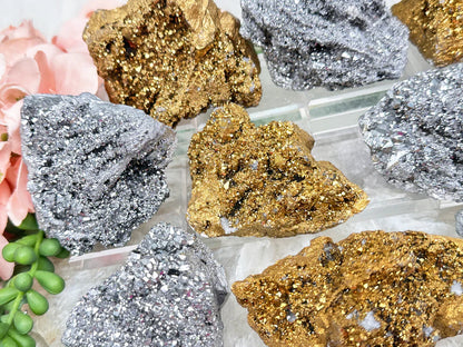 silver-gold-metallic-aura-quartz-crystals