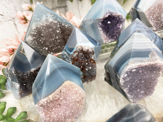 Small Gray Agate Points