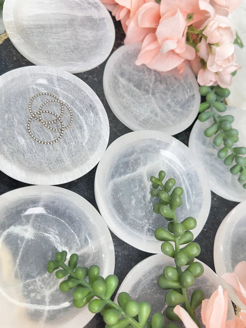small-round-selenite-ring-dish-charging-plate
