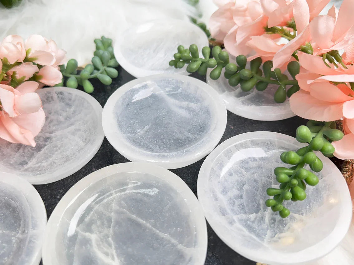 small-selenite-ring-dish-round-flat-plate
