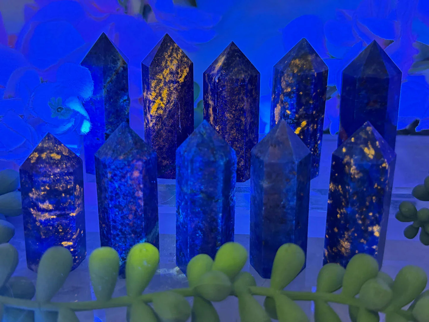 small-uv-reactive-lapis-points