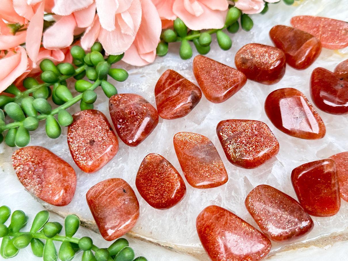sunstone-with-colorful-shimmer