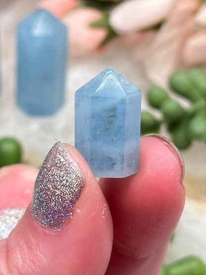 tiny-blue-aquamarine-point