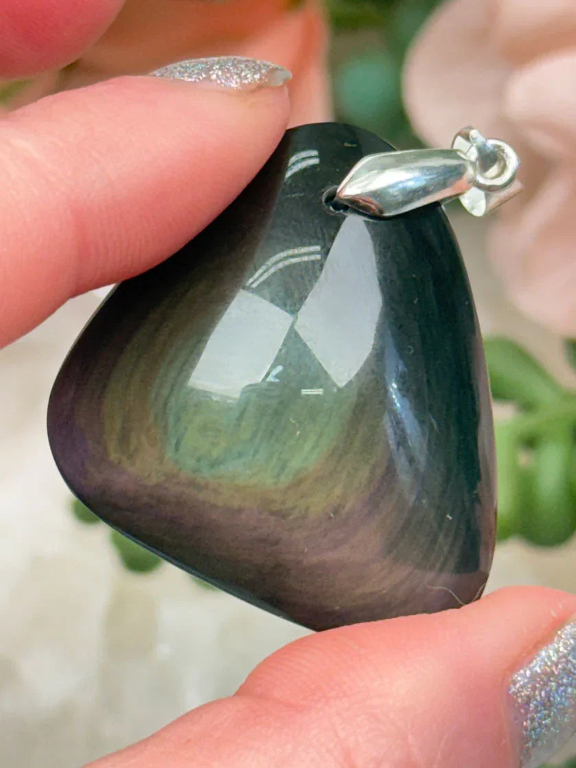 velvent-obsidian-pendant