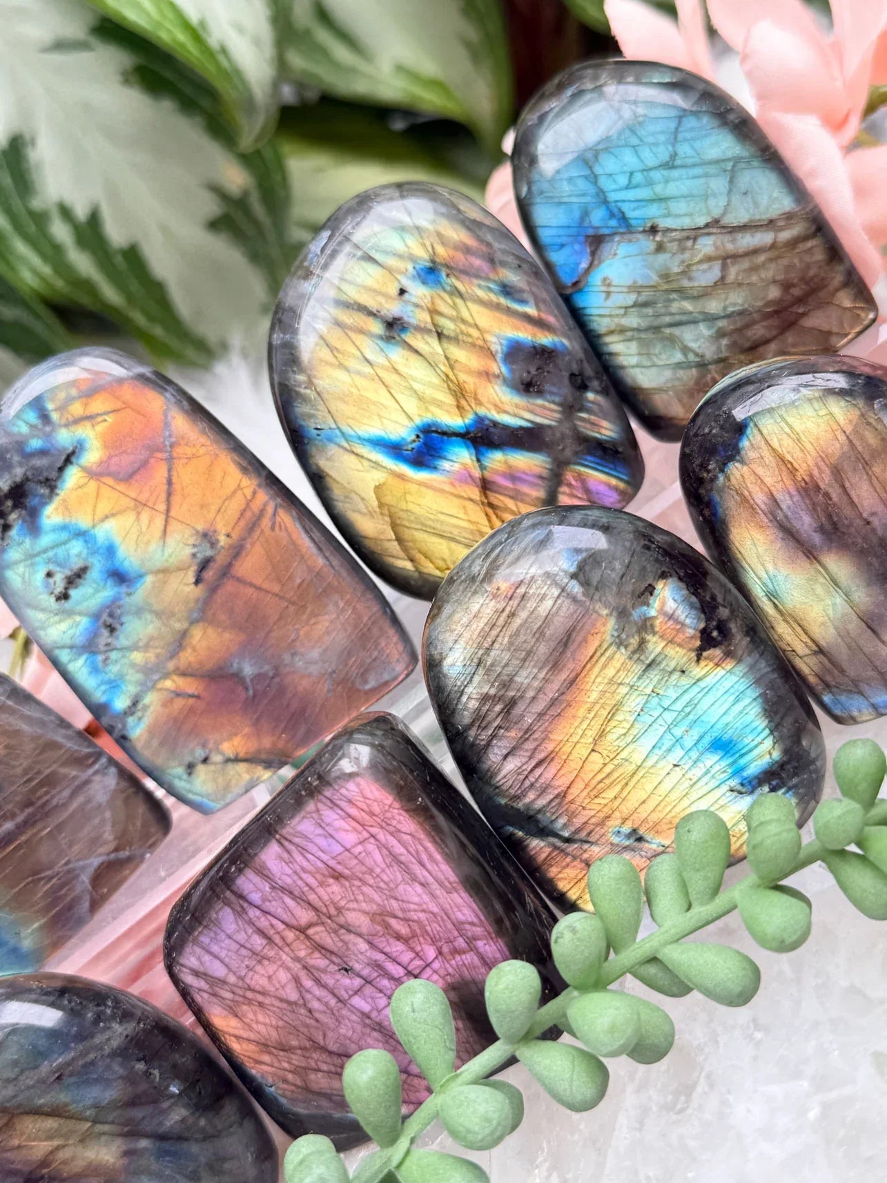 vibrant-colorful-labradorite-stones