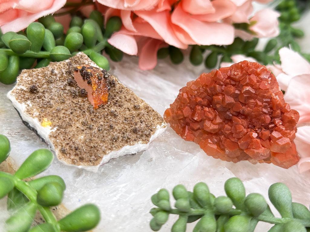 wulfenite-calcite-orange-crystals