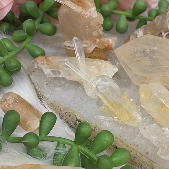 yellow-halloysite-crystals