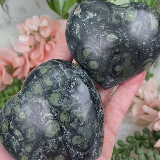 Black-Dark-Green-Kambaba-Jasper-Hearts
