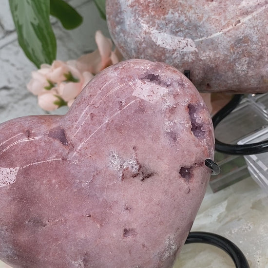 Pink-Amethyst-Hearts-on-Stands
