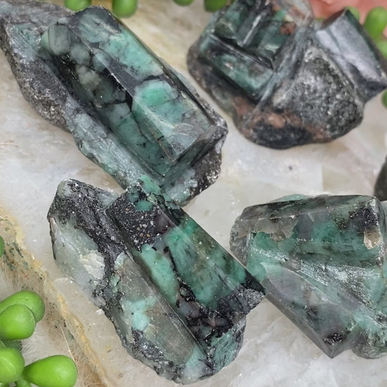 small-emerald-matrix